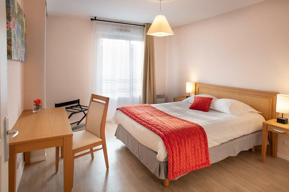 Domitys Les Sables D'Or Aparthotel Villeneuve-le-Roi Exterior photo